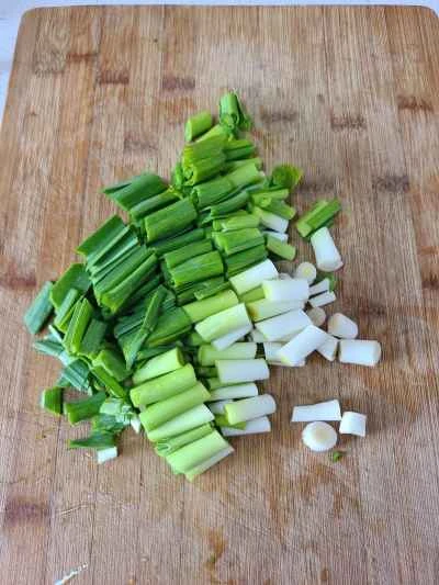 エビとニンニクの芽の炒め物の作り方：2