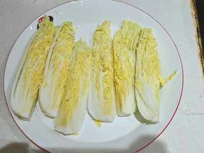 ニンニクと春雨入り蒸しベビーチンゲン菜の作り方：1