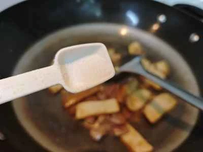 豚肉と乾燥豆腐の炒め物の作り方：9