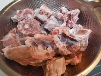 ラムの背骨と大根の煮込みの作り方：2