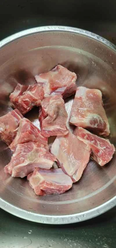 豚スペアリブの煮込みの作り方：1