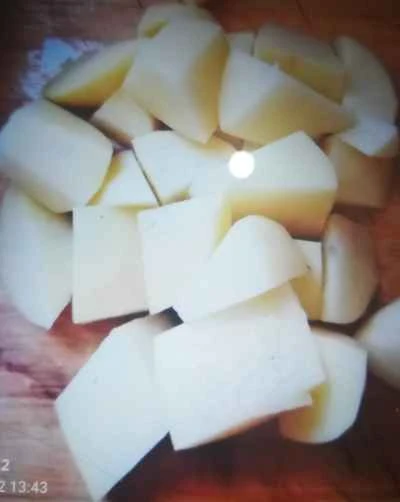 牛肉とジャガイモの煮込みの作り方：2