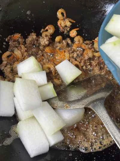 ひき肉と干しエビ入り冬瓜の煮込みの作り方：8