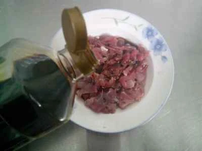 厚切りピーマンと豚肉の豆腐皮炒めの作り方：4