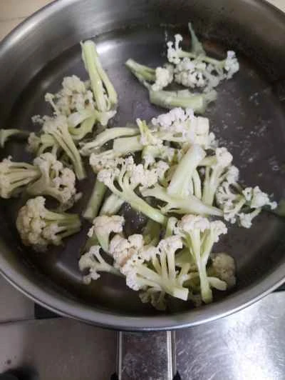 ニンジンとカリフラワーの炒め物の作り方：4