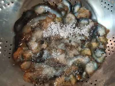 ナマコとネギの炒め物の作り方：2