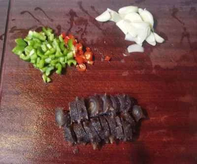 ナマコとキノコの炒め物の作り方：2