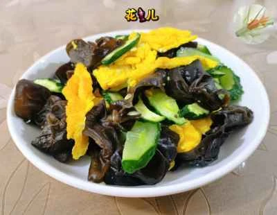 黒キクラゲ、卵、キュウリの炒め物のレシピ