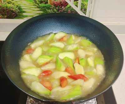 ヤムイモとニンジンの煮込みヘチマの作り方:4