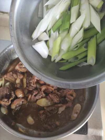 生姜で炒めた鴨肉の作り方：9