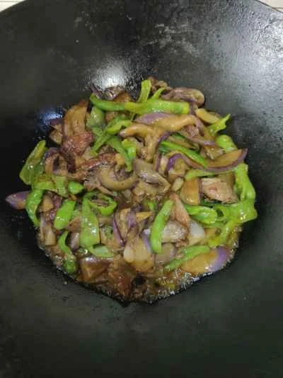 ナスとピーマンの炒め物の作り方：15