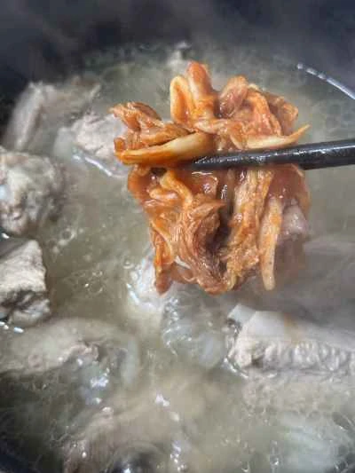 キムチと豚バラ肉の鍋の作り方：9