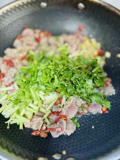 香米虎の家庭風牛肉とピーマン炒め レシピ：10