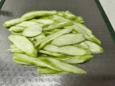 ニンニク煮込みヘチマの作り方：2