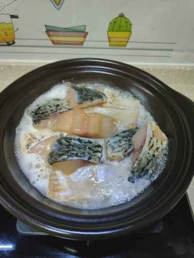 土鍋で煮込んだ魚の腹肉の作り方：9