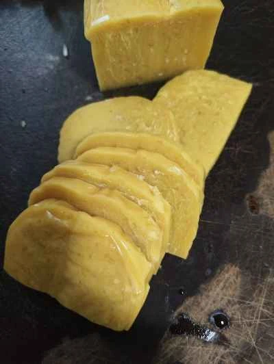 中華ソーセージ入りキビ餅炒めの作り方：2