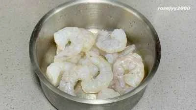 エビとネギと卵の炒め物の作り方：1