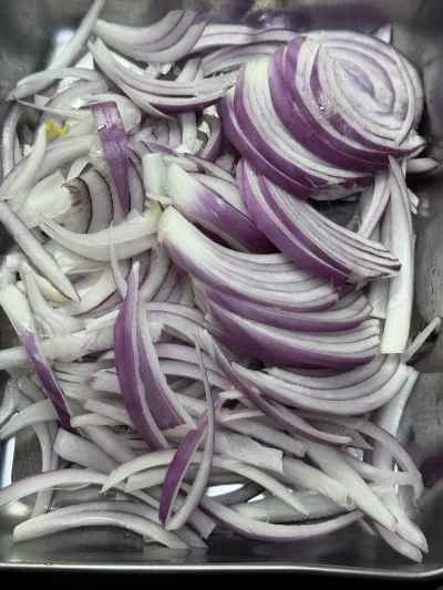 玉ねぎ入り牛肉巻き炒めの作り方：2