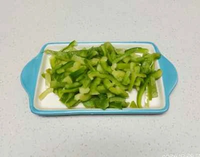 ピーマンとニンジンの卵炒めの作り方：1