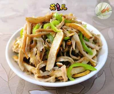 ピーマン、干し豆腐、千切り高菜の漬物の炒め物のレシピ