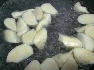 水タケノコと揚げグルテンを使った鶏足の煮込みの作り方：5