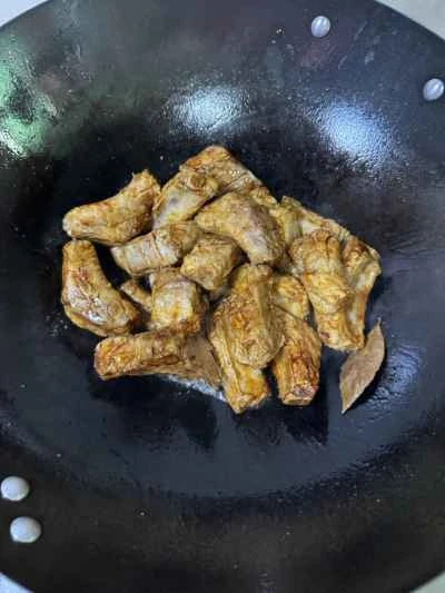 米麺入り豚スペアリブの煮込みの作り方：6