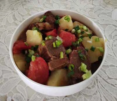 ジャガイモとトマトの煮込み牛肉の作り方:6