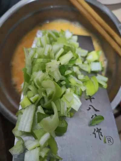 ネギ入りスクランブルエッグの作り方：4