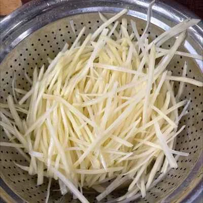 ホット＆サワーシュレッドポテトの作り方：2