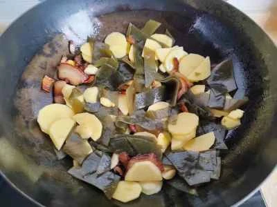 昆布とジャガイモの煮込みの作り方：6