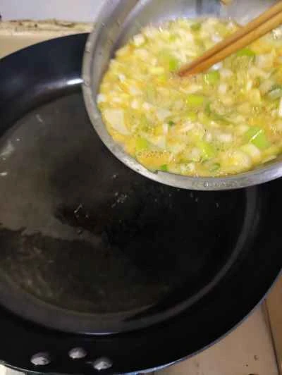 ネギ入りスクランブルエッグの作り方：6