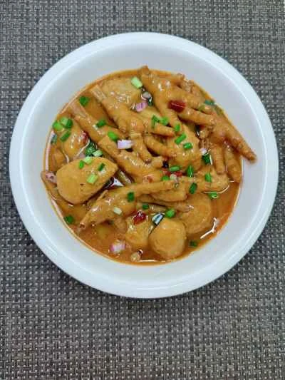 タロイモと鶏足のシチューの作り方：14