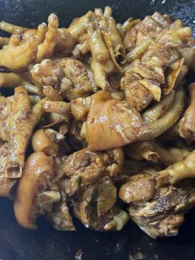 豚足と鶏足の煮込み（大きな手で小さな手を握る）レシピステップ：8