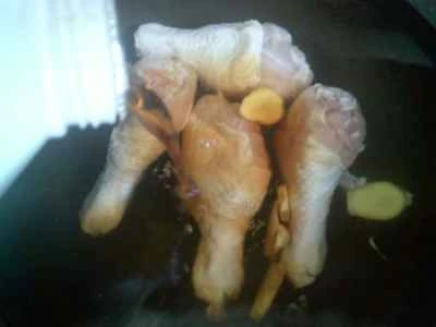 セロリ入り豚もも肉炒めの作り方：2