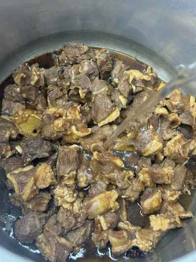 大豆入り牛ブリスケットの煮込みの作り方：10