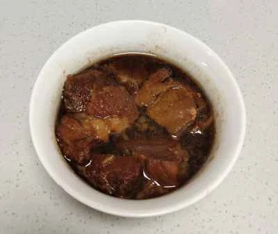 ジャガイモとトマトの煮込み牛肉の作り方:1