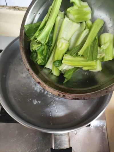 四川山椒ソーセージ入り白菜炒めの作り方：3