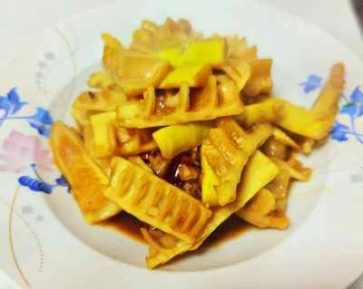 たけのことピーマンの甘酢炒めのレシピ