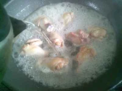 水煮タケノコと揚げグルテン入り鶏手羽先の煮込みの作り方：6