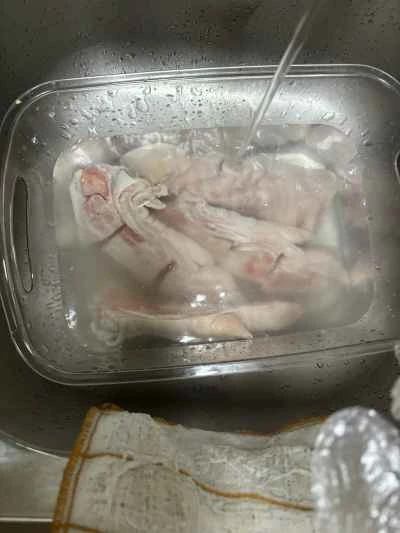 蜂蜜でコーティングしたヤマモモ豚足の作り方：2