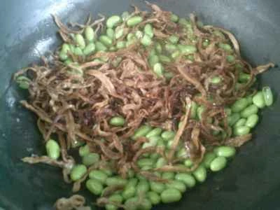 千切りキャベツと枝豆の炒め物の作り方：6