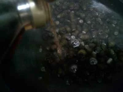 カタツムリと鶏足の炒め物の作り方：3