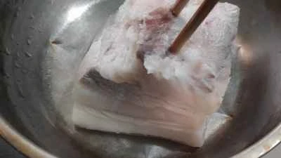 豚バラ肉の煮込みとカラシナのピクルスの作り方：3