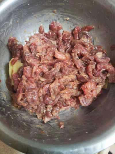 ラム肉のネギ炒めの作り方：3