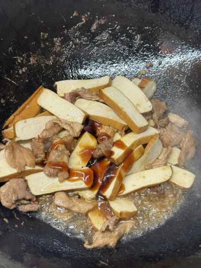 豚肉とニラと干し豆腐の炒め物の作り方：7