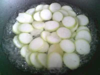 夜咲きセレウス入りかまぼこの炒め物の作り方：6