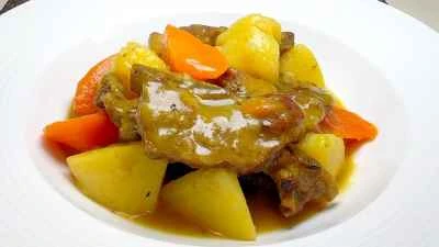 カレー風味の牛ショートリブのレシピ