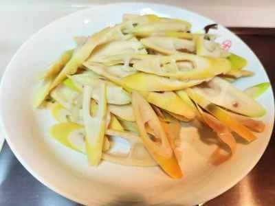 新鮮なタケノコ炒めの作り方：5