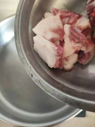 乾燥豆腐と野生キノコ入り蒸し豚肉の作り方：5