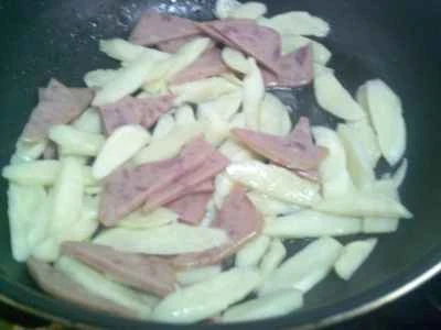 水竹を使ったランチョンミート炒めの作り方：7